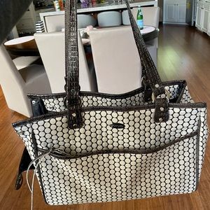 Petote Dog Carrier purse - medium up to 15 lbs